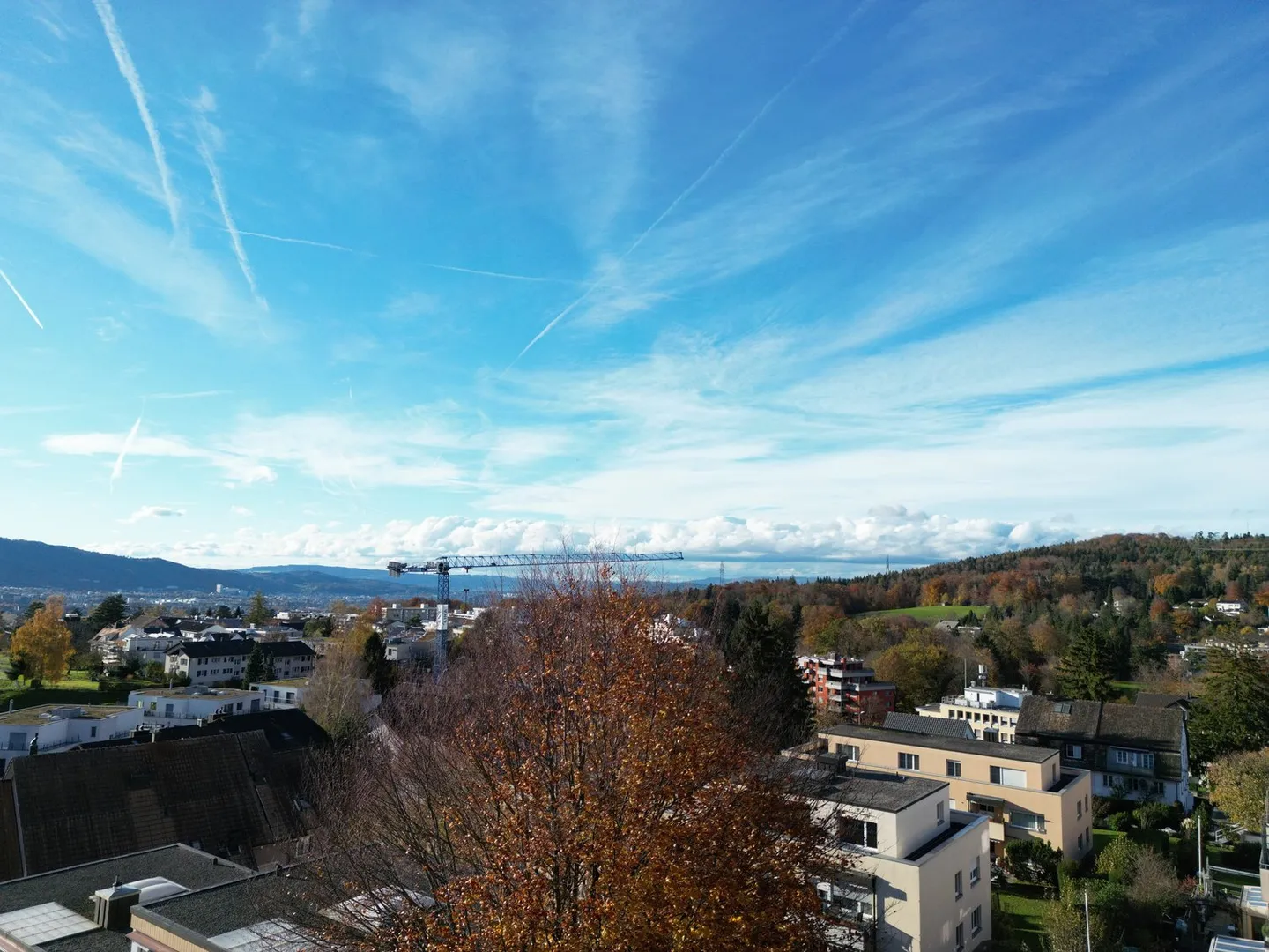 Attico con vista spettacolare e grande terrazza sul tetto a Zurigo-Witikon - Foto 4 di 10