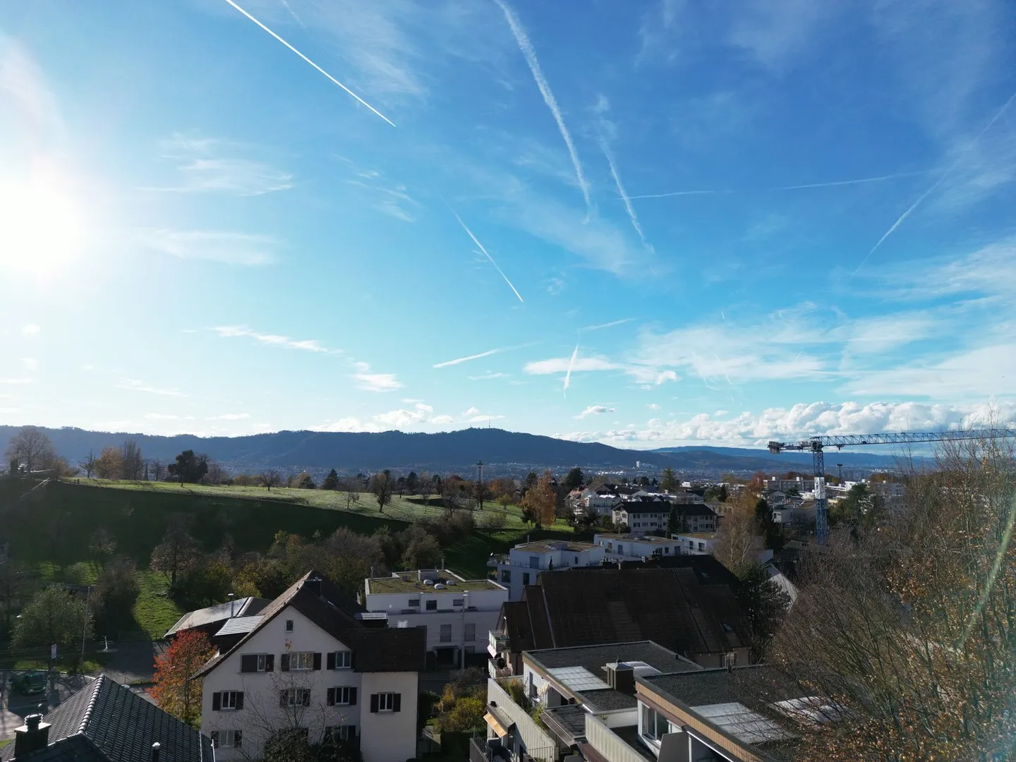 Attico con vista spettacolare e grande terrazza sul tetto a Zurigo-Witikon - Foto 3 di 10