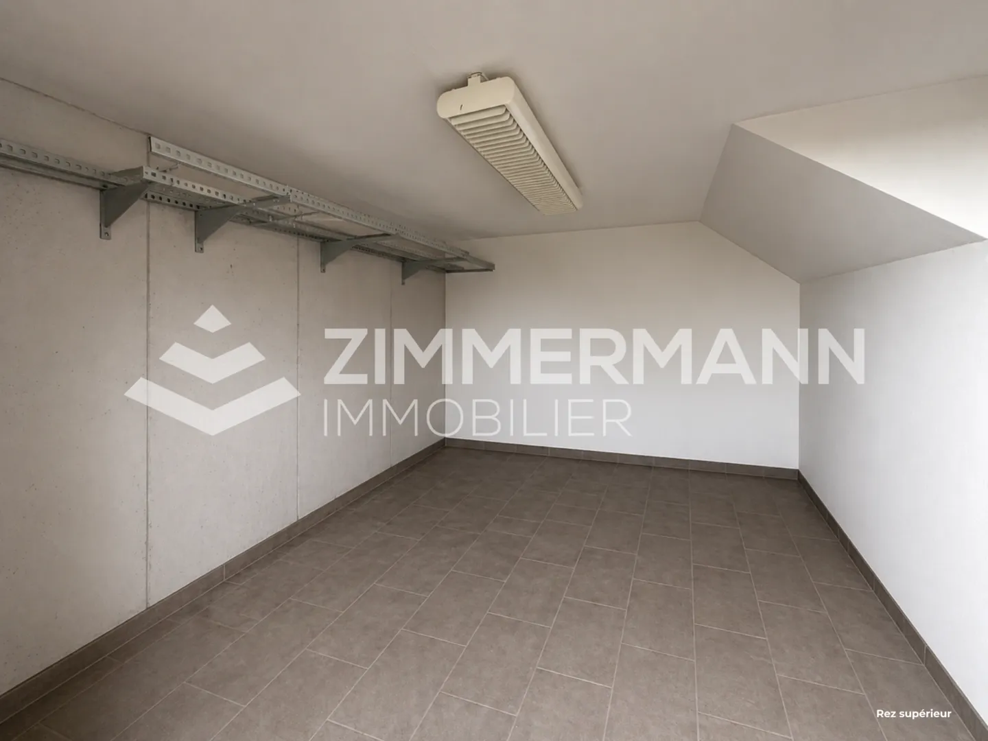 Mixed-use building - Photo 1 of 2