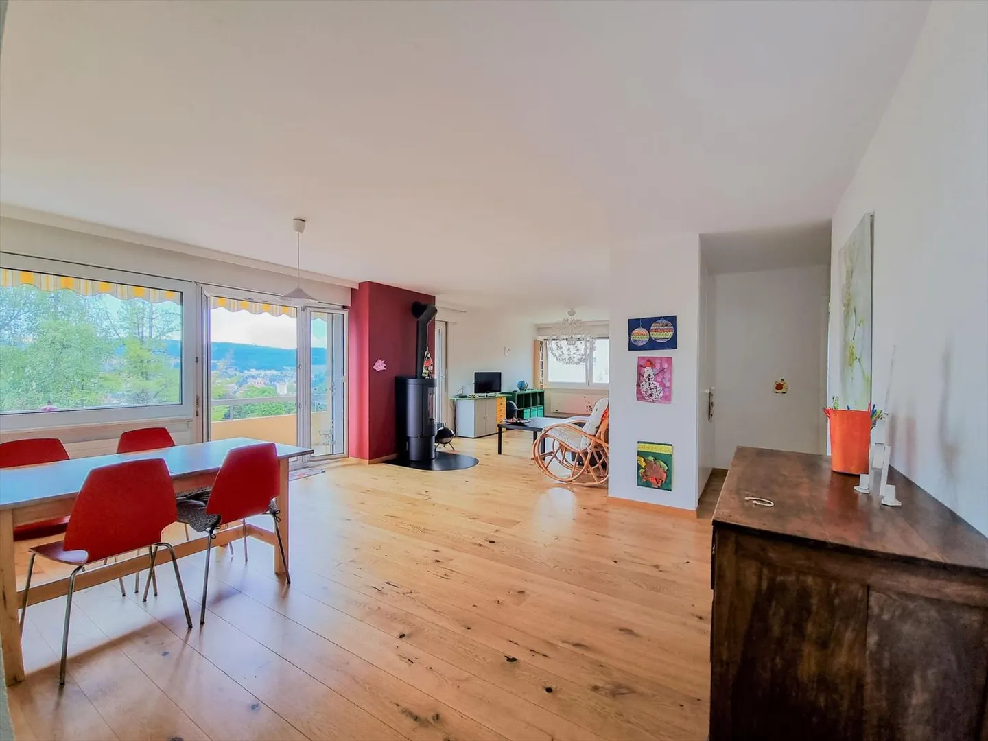 Magnifico appartamento di 5,5 locali con balcone e garage - Foto 2 di 13