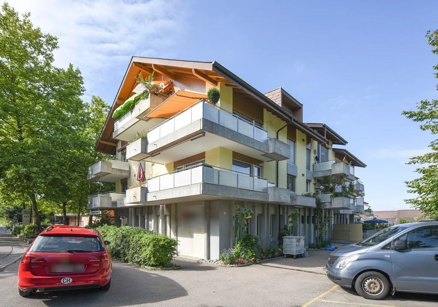 Appartamento moderno con galleria nel centro di Schliern - Foto 1 di 11