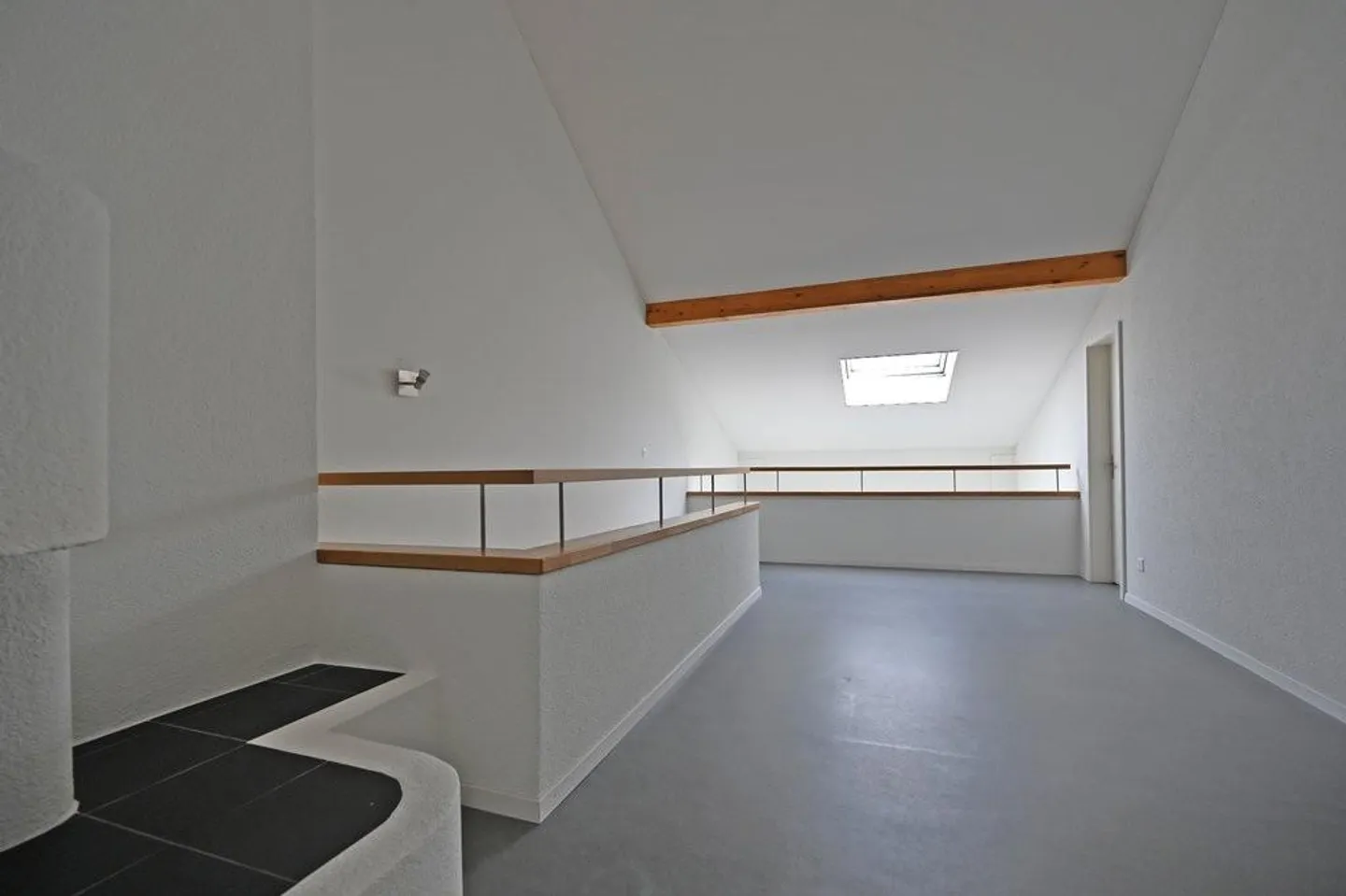 Appartamento moderno con galleria nel centro di Schliern - Foto 10 di 11