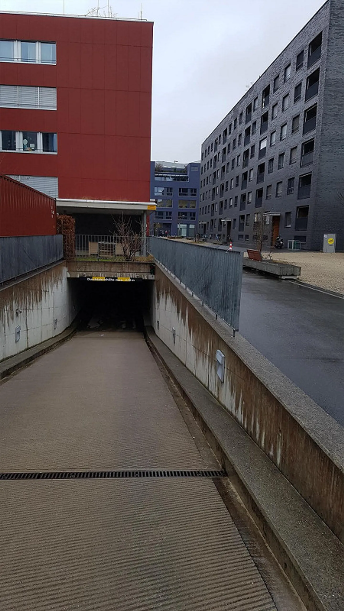 Parking space Anna-Neumann-Gasse (Tribschen) - Photo 1 of 3