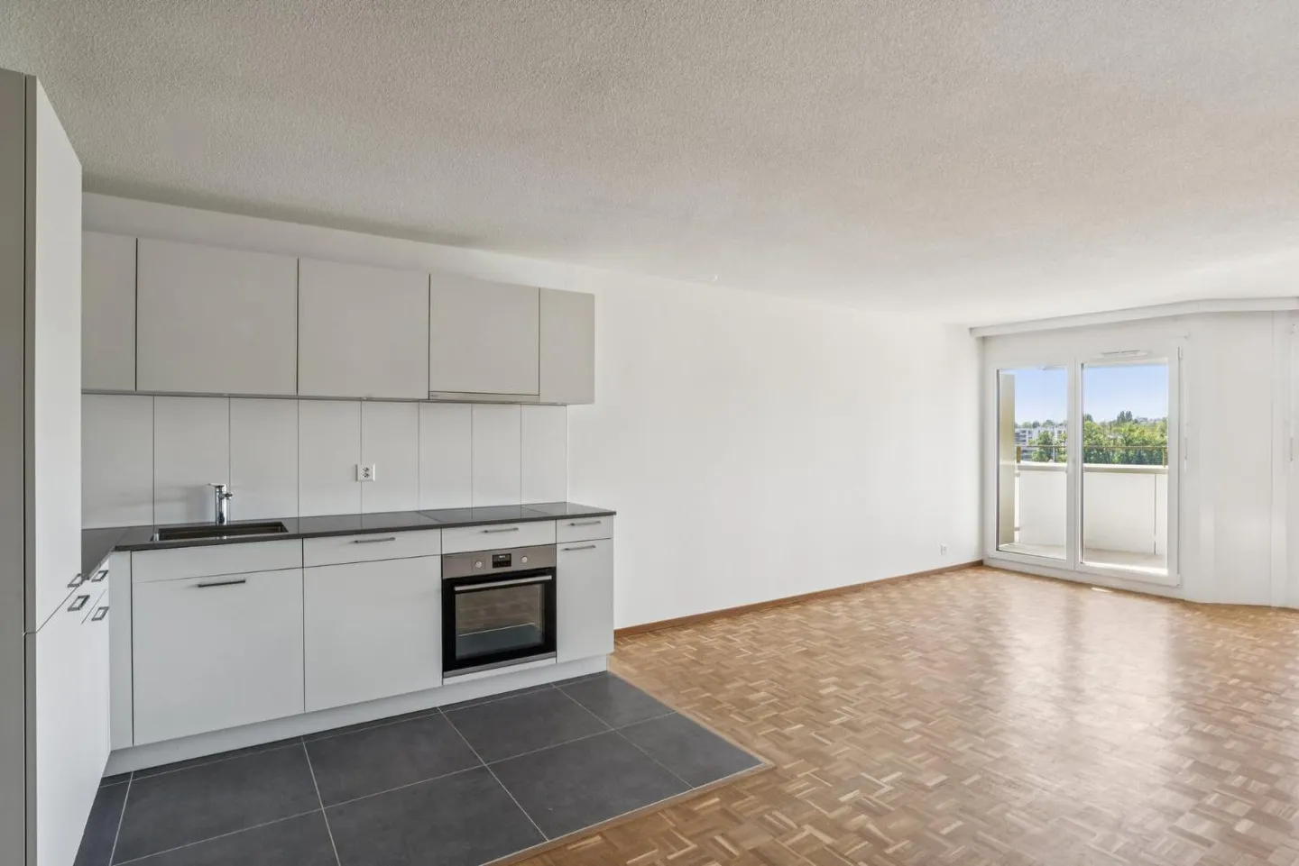 Pretty 3.5 rooms at Avenue du Delay 6-14 in Morges! - Photo 2 of 9