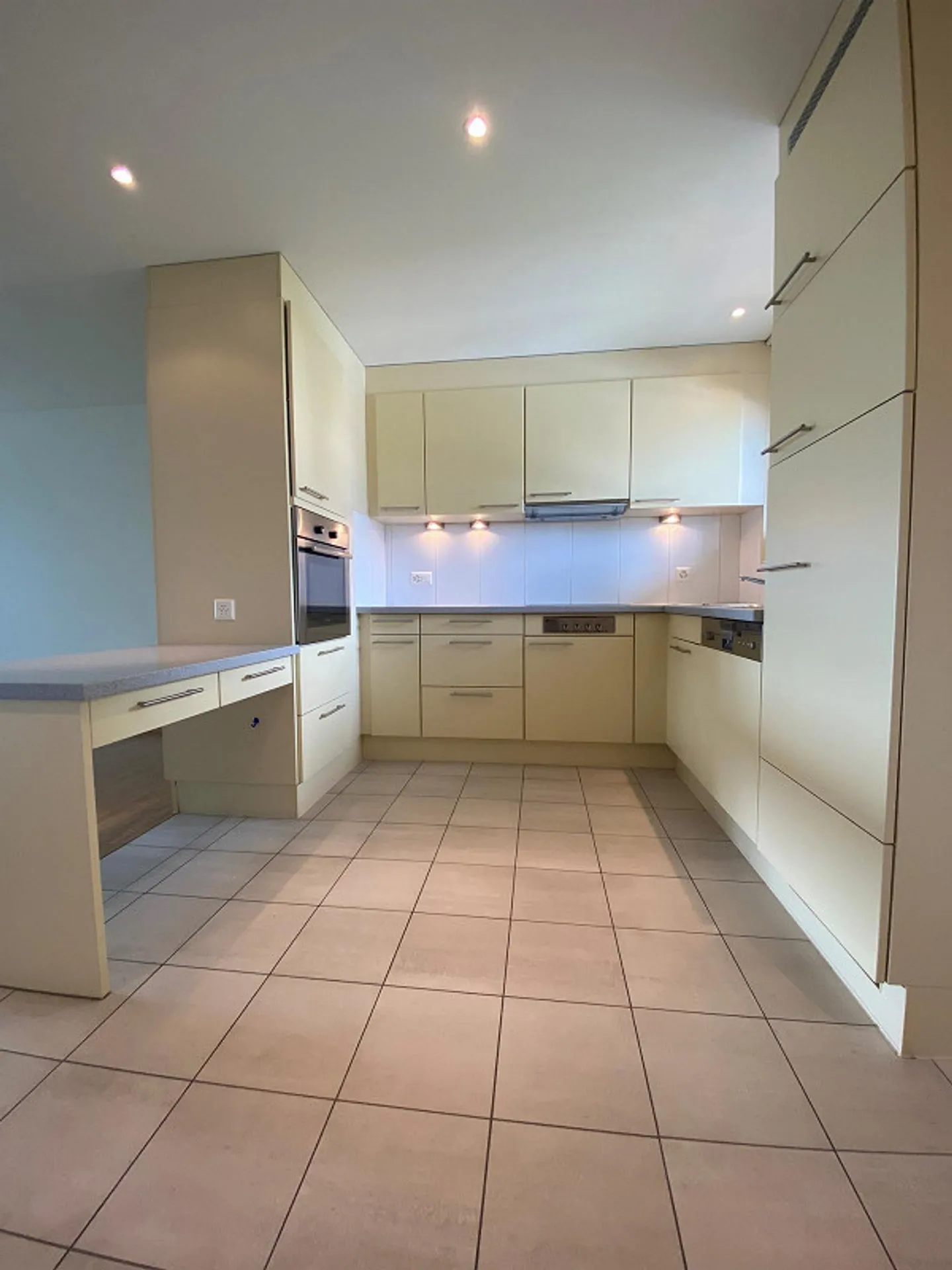 2.5-room apartment in sunny location - Photo 2 of 6