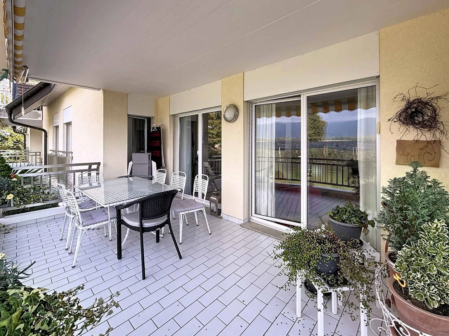 Geräumige Wohnung in einer ruhigen Umgebung - Foto 2 von 13