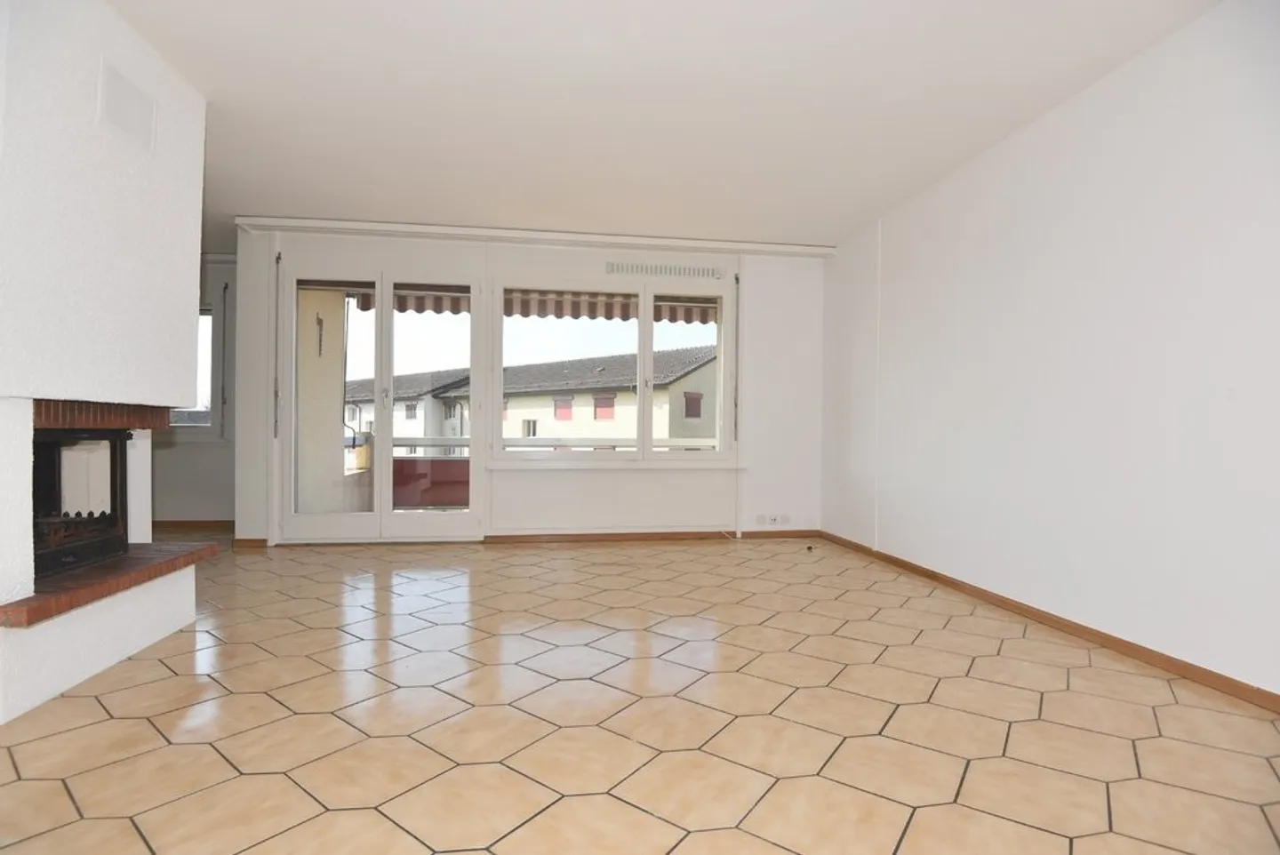 Apartment in a quiet neighborhood - Photo 3 of 9