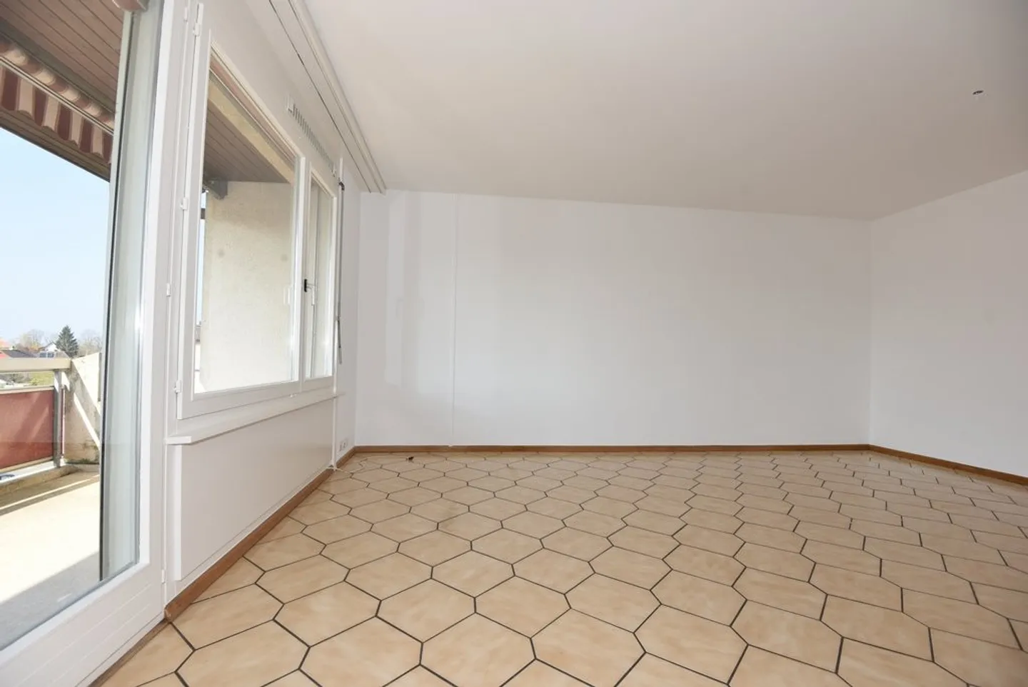 Apartment in a quiet neighborhood - Photo 4 of 9