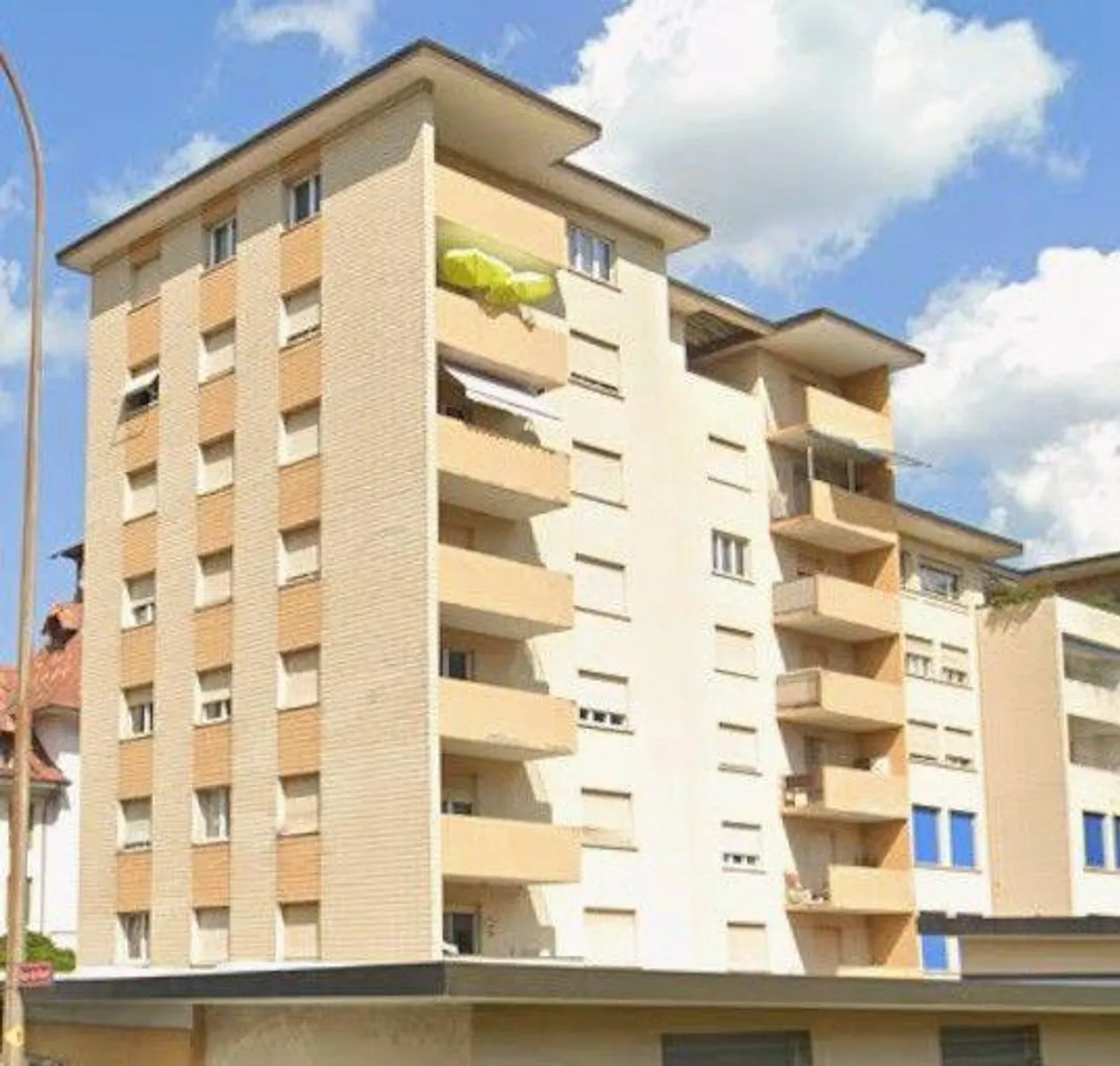 Edificio misto - Foto 1 di 13
