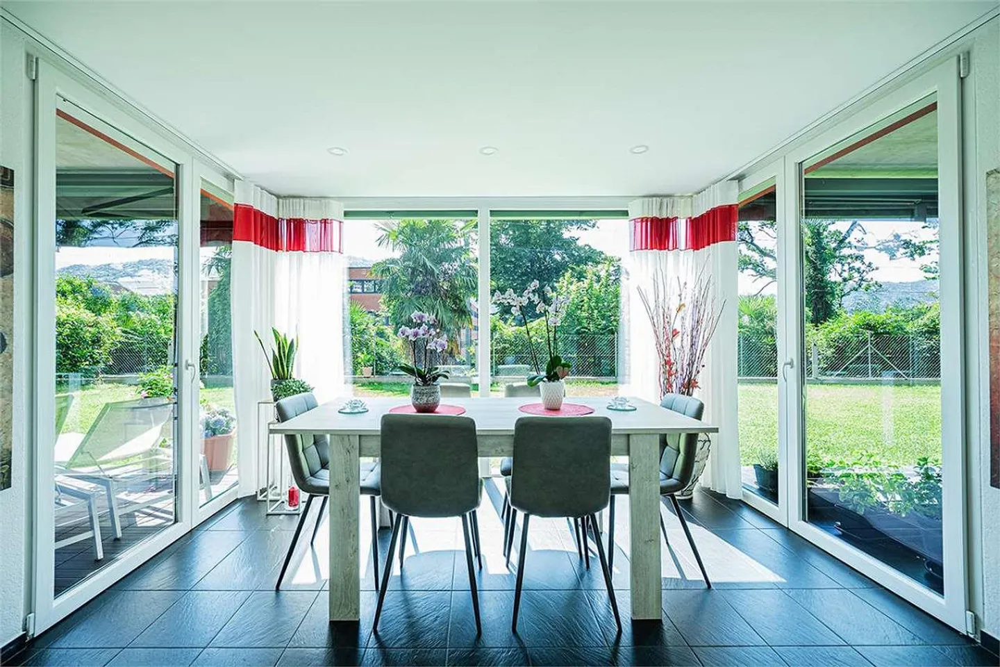 Bell'appartamento di 3,5 locali con giardino privato - Foto 1 di 13