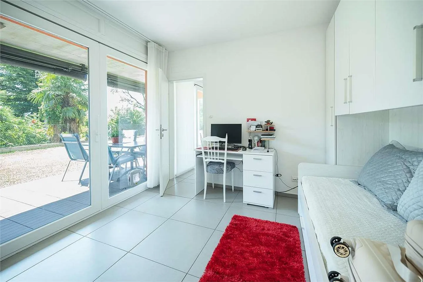 Bell'appartamento di 3,5 locali con giardino privato - Foto 9 di 13