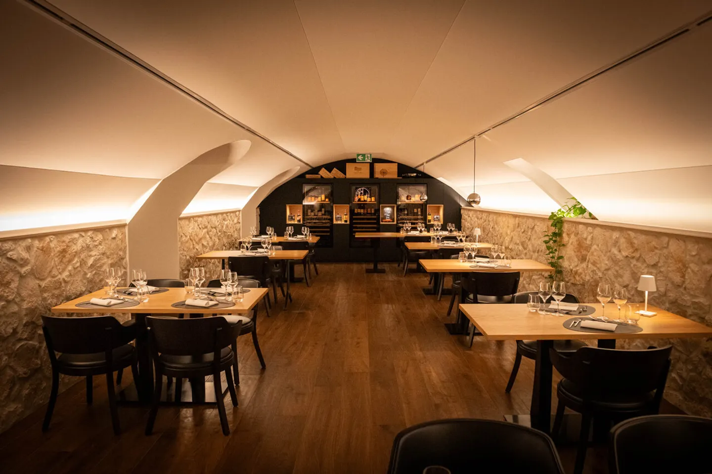 Charming Restaurant Space - Photo 2 of 6