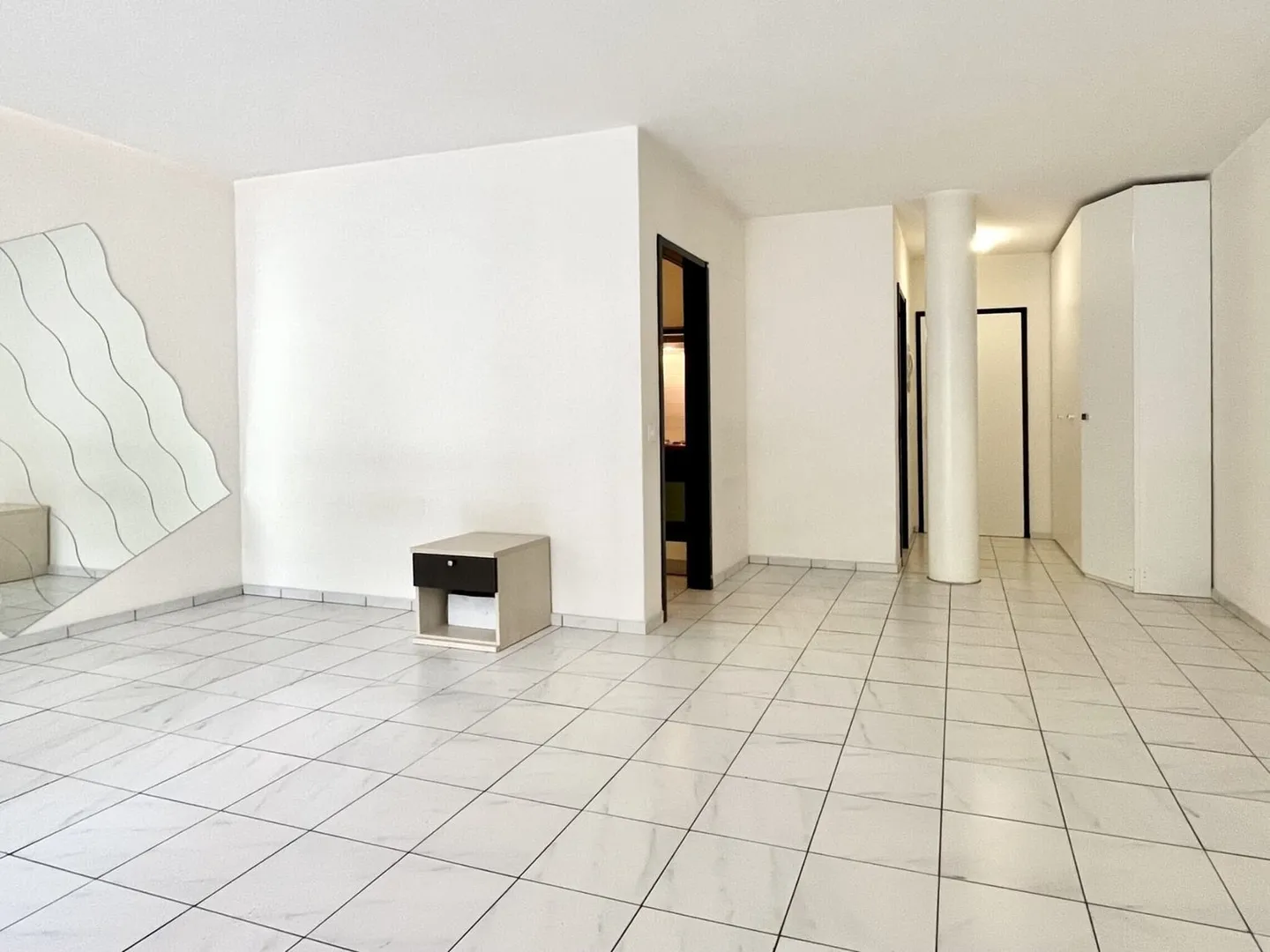 Single furnished apartment with balcony in the serviced area of Canobbio - Photo 1 of 10