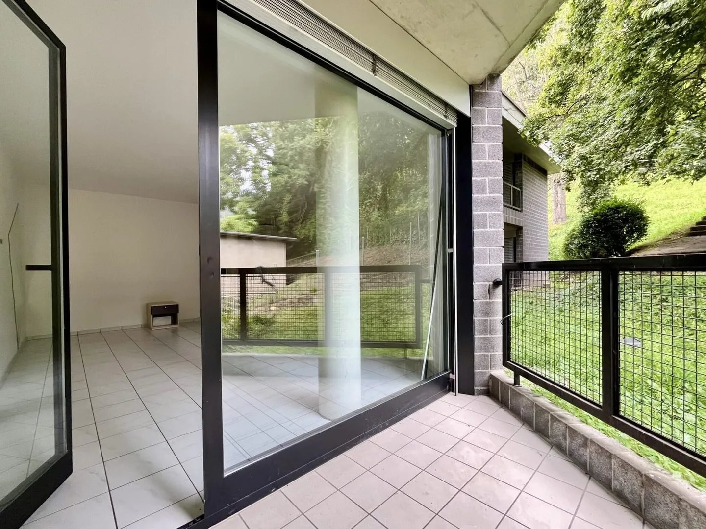 Single furnished apartment with balcony in the serviced area of Canobbio - Photo 4 of 10