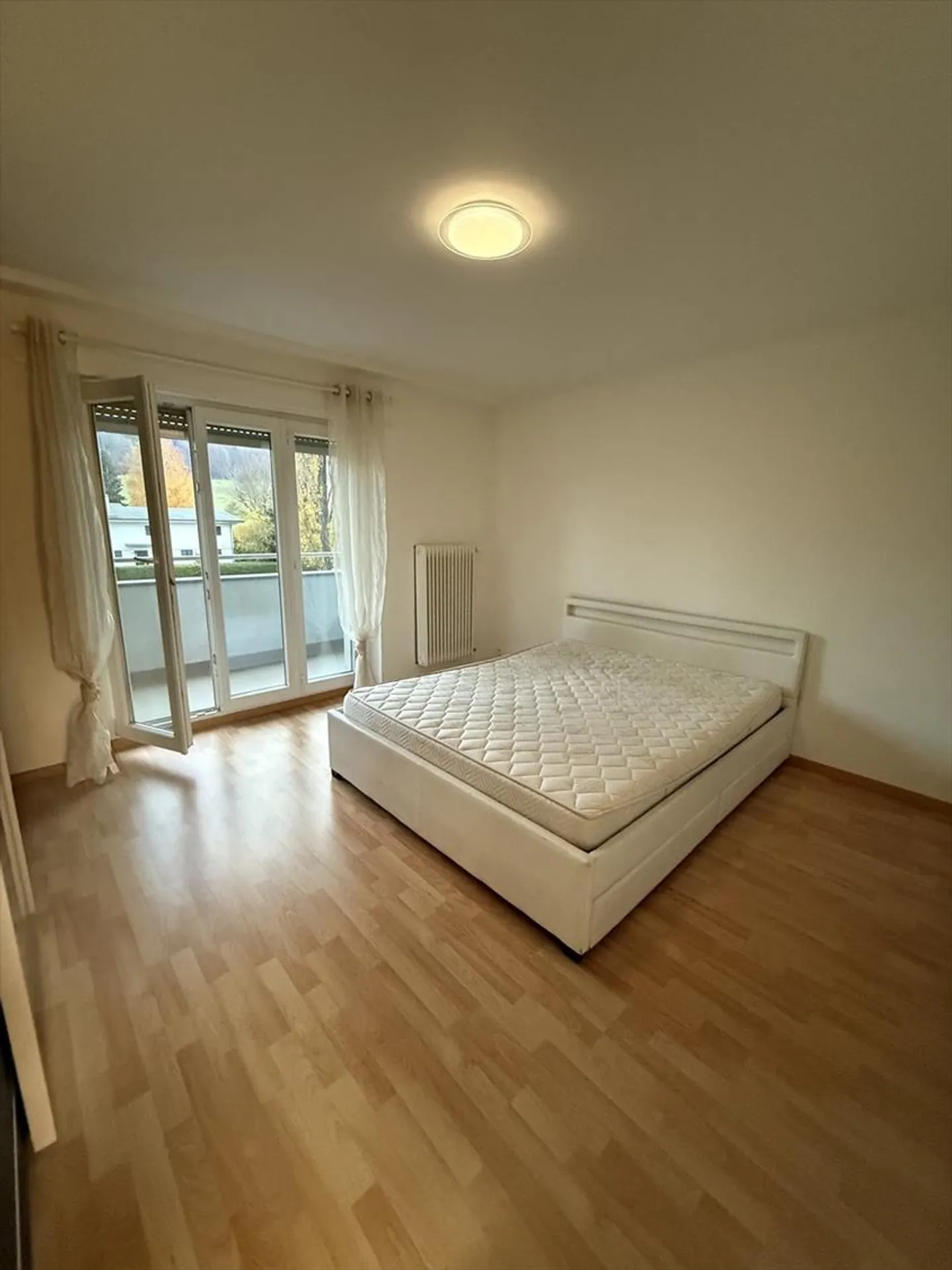 Schöne 4,5-Zimmer-Wohnung im 4. Stock - Foto 4 von 7