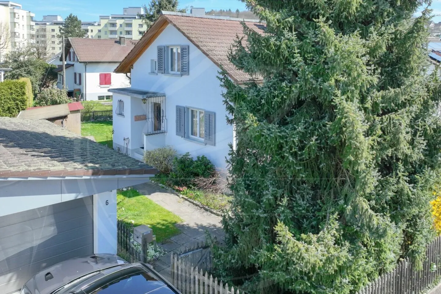 RISERVATO - Casa unifamiliare di 5½ locali in vendita in un quartiere adatto alle famiglie - Foto 2 di 13