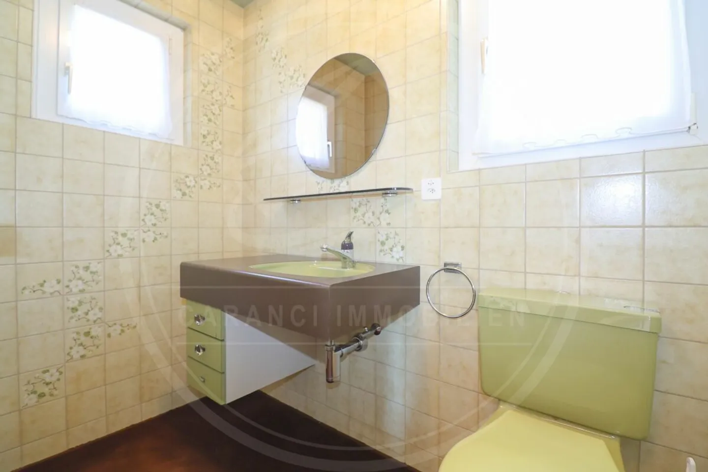 RISERVATO - Casa unifamiliare di 5½ locali in vendita in un quartiere adatto alle famiglie - Foto 7 di 13