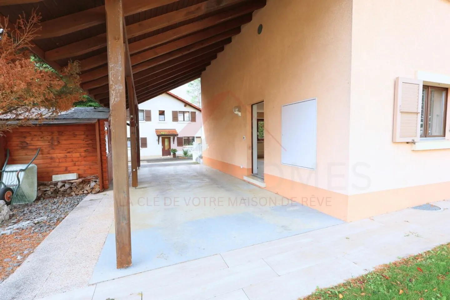 Porrentruy - exceptional villa with pool & jacuzzi, 238 m² of living space, independent apartment and plot of 1,248 m² - Photo 7 of 19