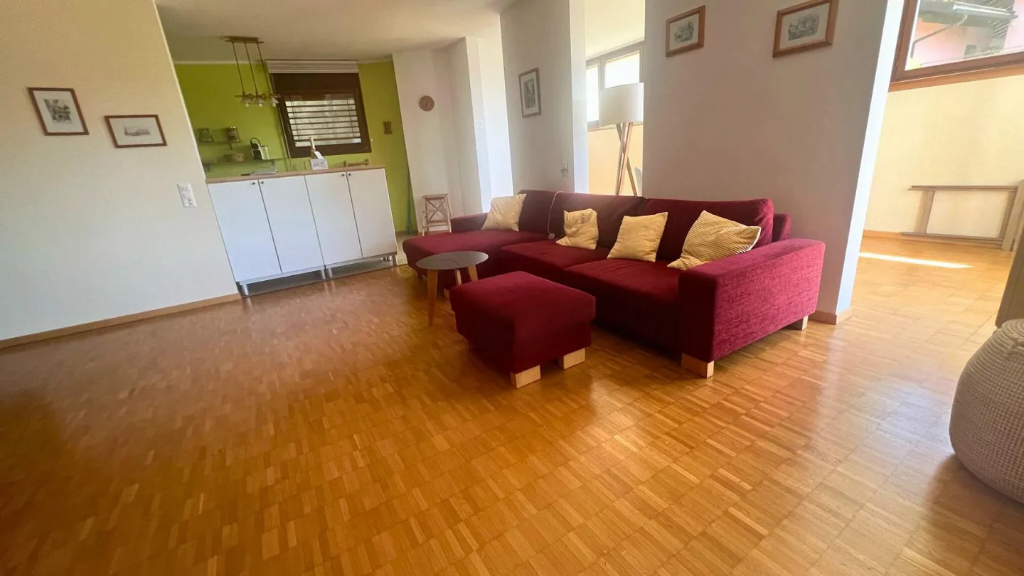 Comodo appartamento 3.5 locali con balcone - Foto 2 di 21