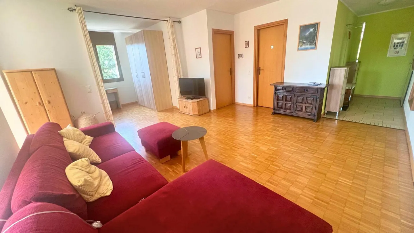 Comodo appartamento 3.5 locali con balcone - Foto 3 di 21