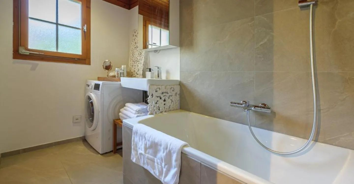 Exclusive gem in nature for rent - Photo 8 of 12