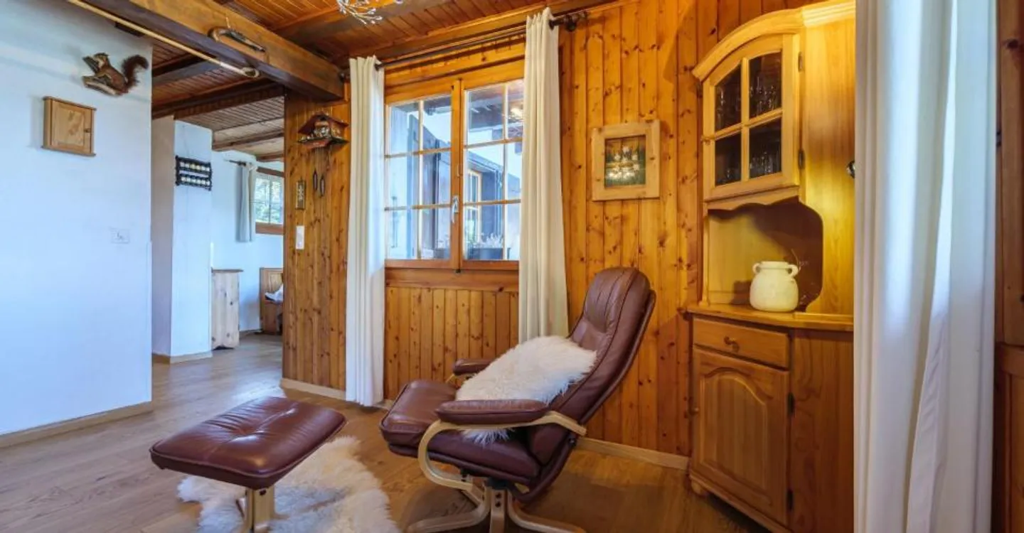 Exclusive gem in nature for rent - Photo 3 of 12