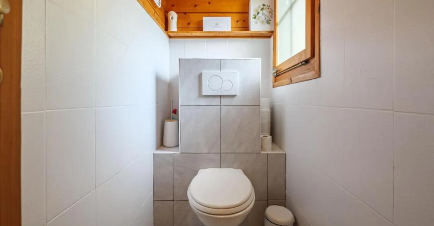 Exclusive gem in nature for rent - Photo 9 of 12