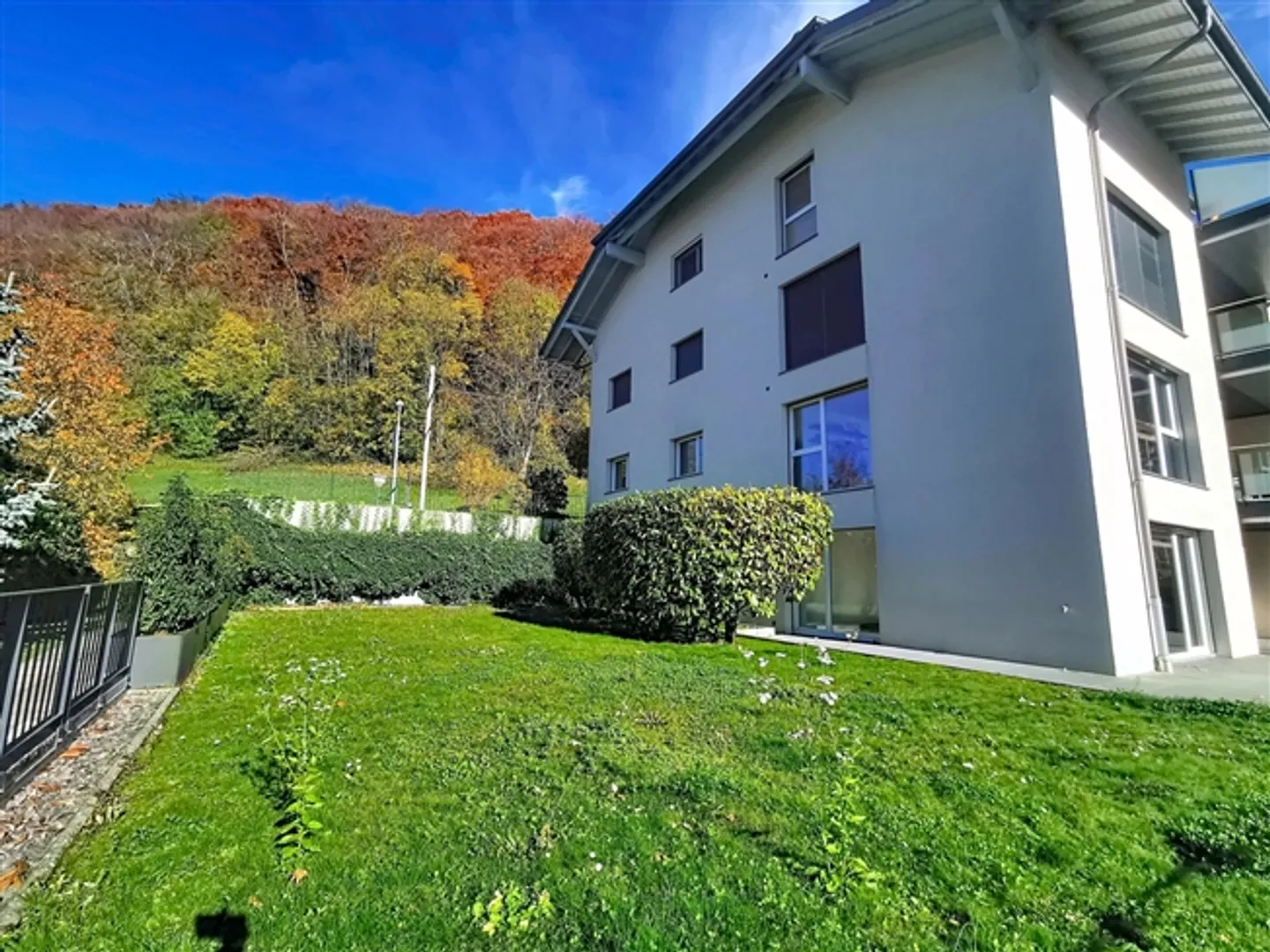 Magnifique appartement de 3,5 pièces avec jardin, terrasse et vue sur le lac - Photo 9 sur 9