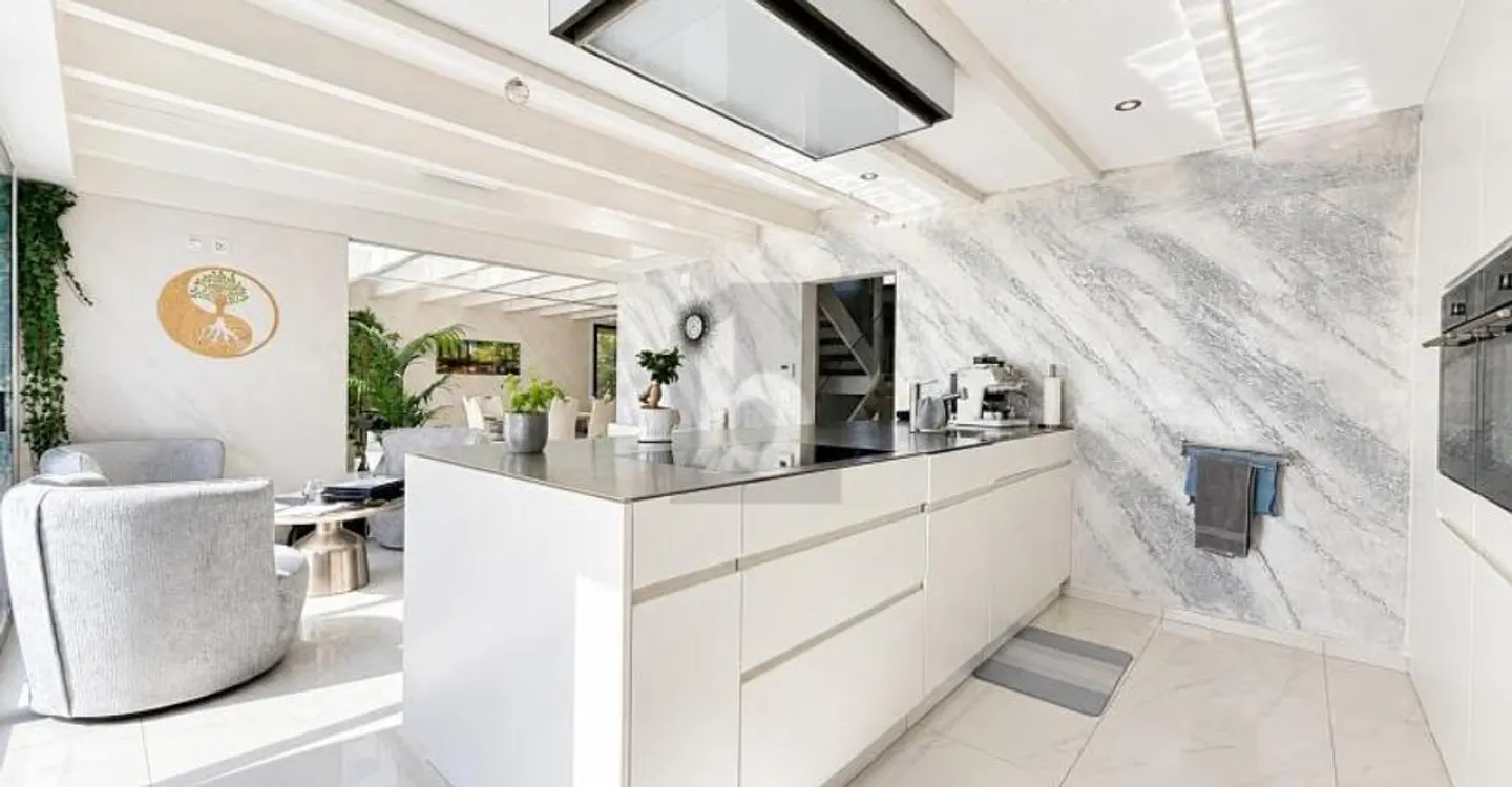 Exclusif avec piscine et salle de bien-être luxueuse - Photo 5 sur 6