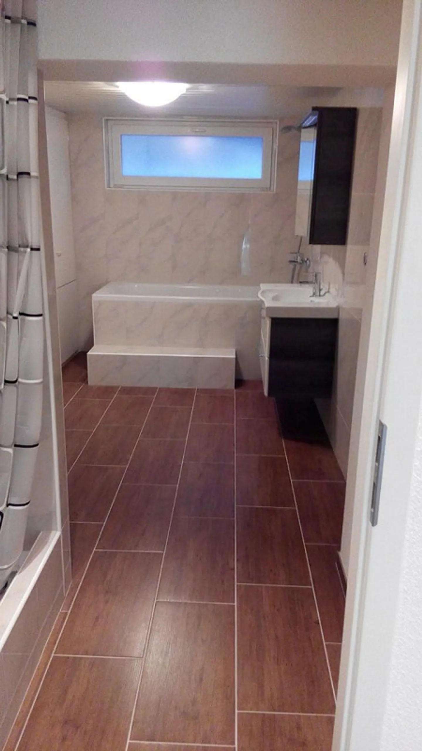 Appartement de 5 1/2 pièces au sous-sol - Photo 4 sur 5