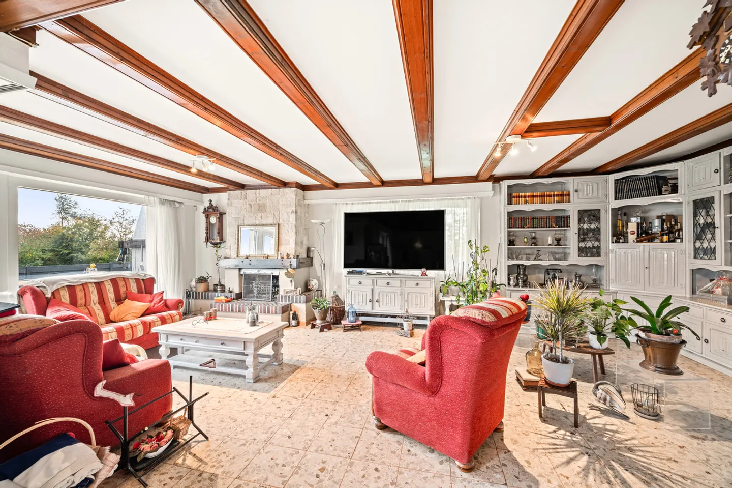 Familienvilla mit Schwimmbad und freiem Blick auf den See in Ecublens - Foto 4 von 13