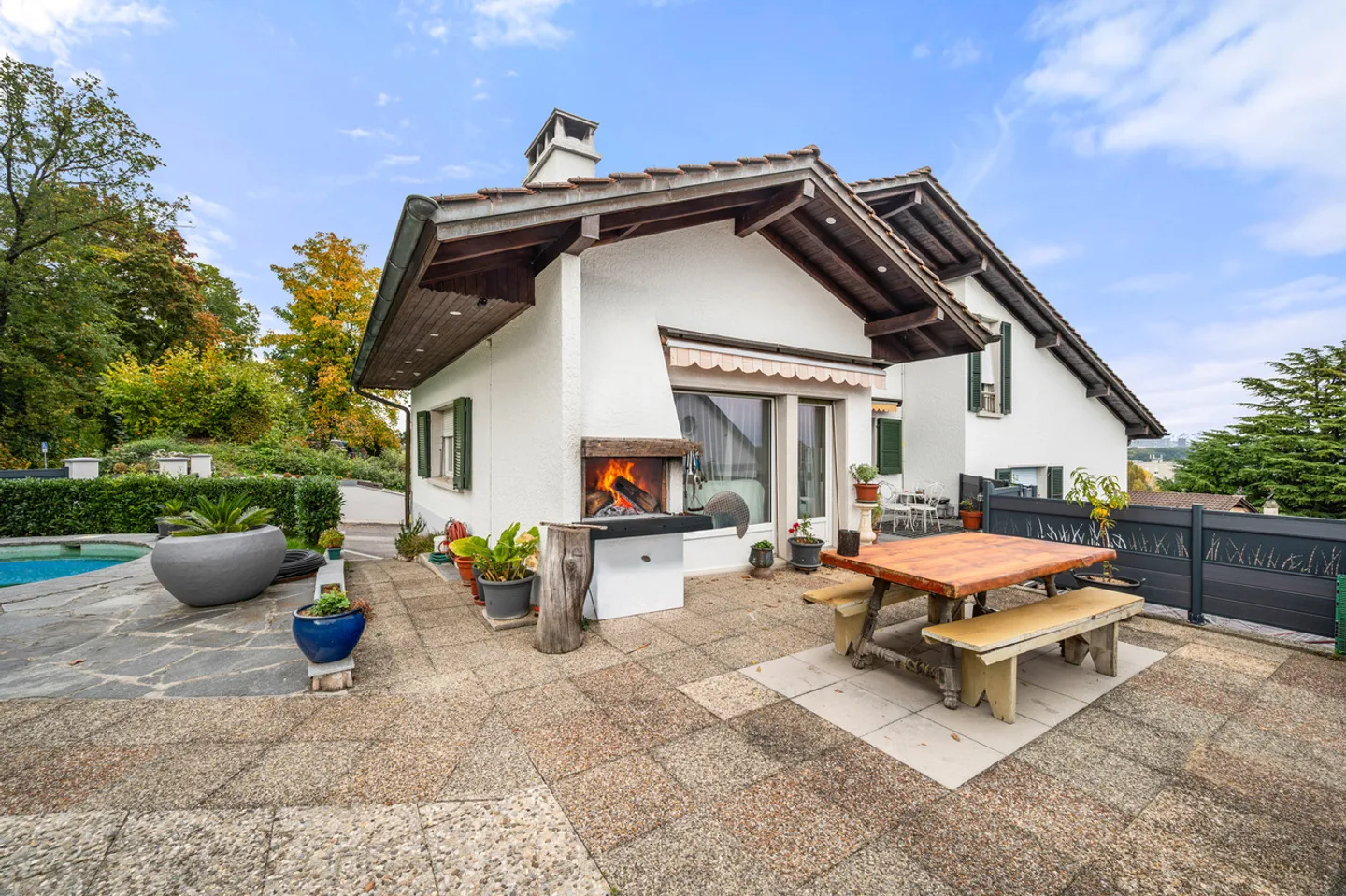 Familienvilla mit Schwimmbad und freiem Blick auf den See in Ecublens - Foto 8 von 13