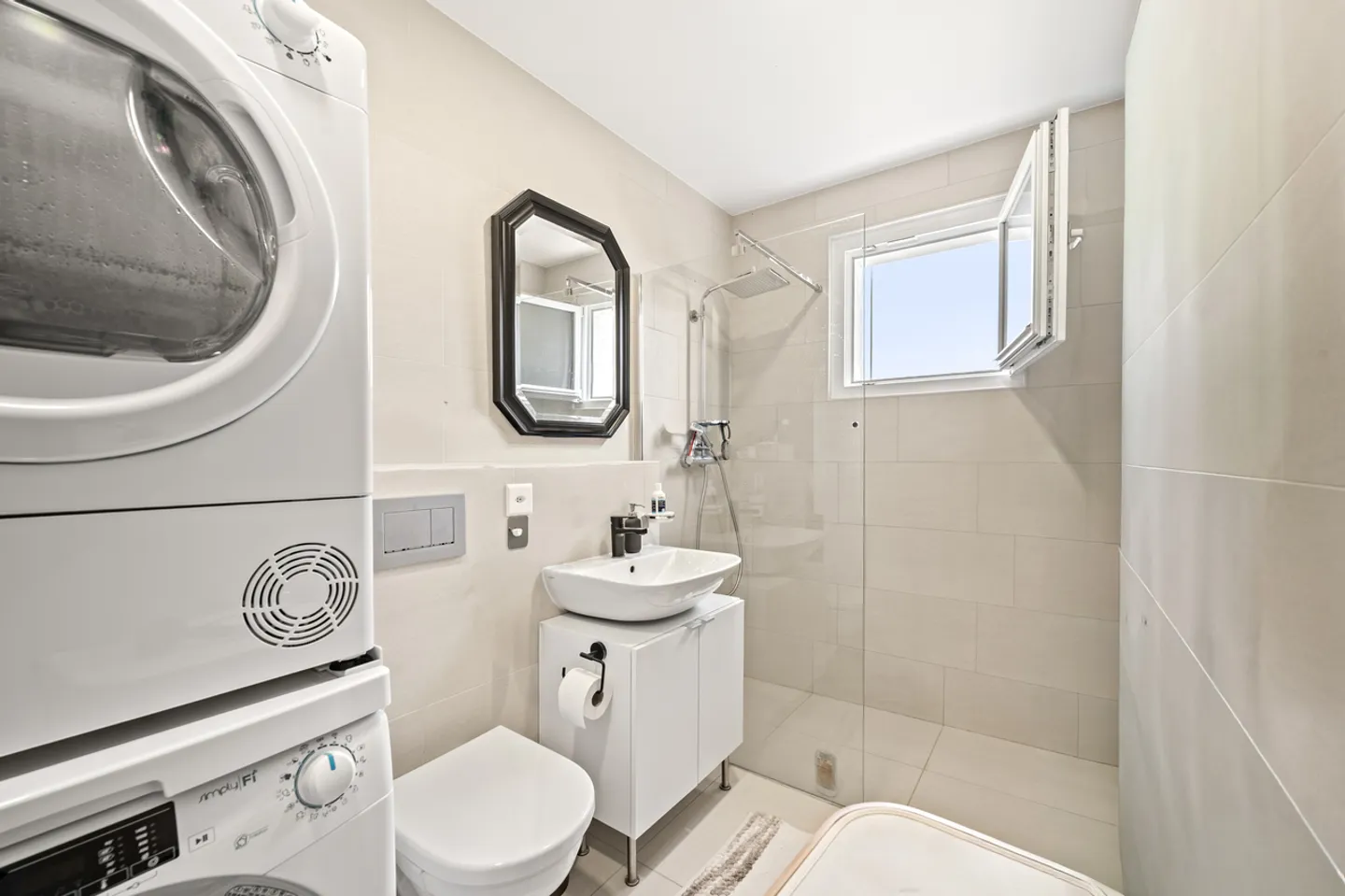 Familienvilla mit Schwimmbad und freiem Blick auf den See in Ecublens - Foto 13 von 13