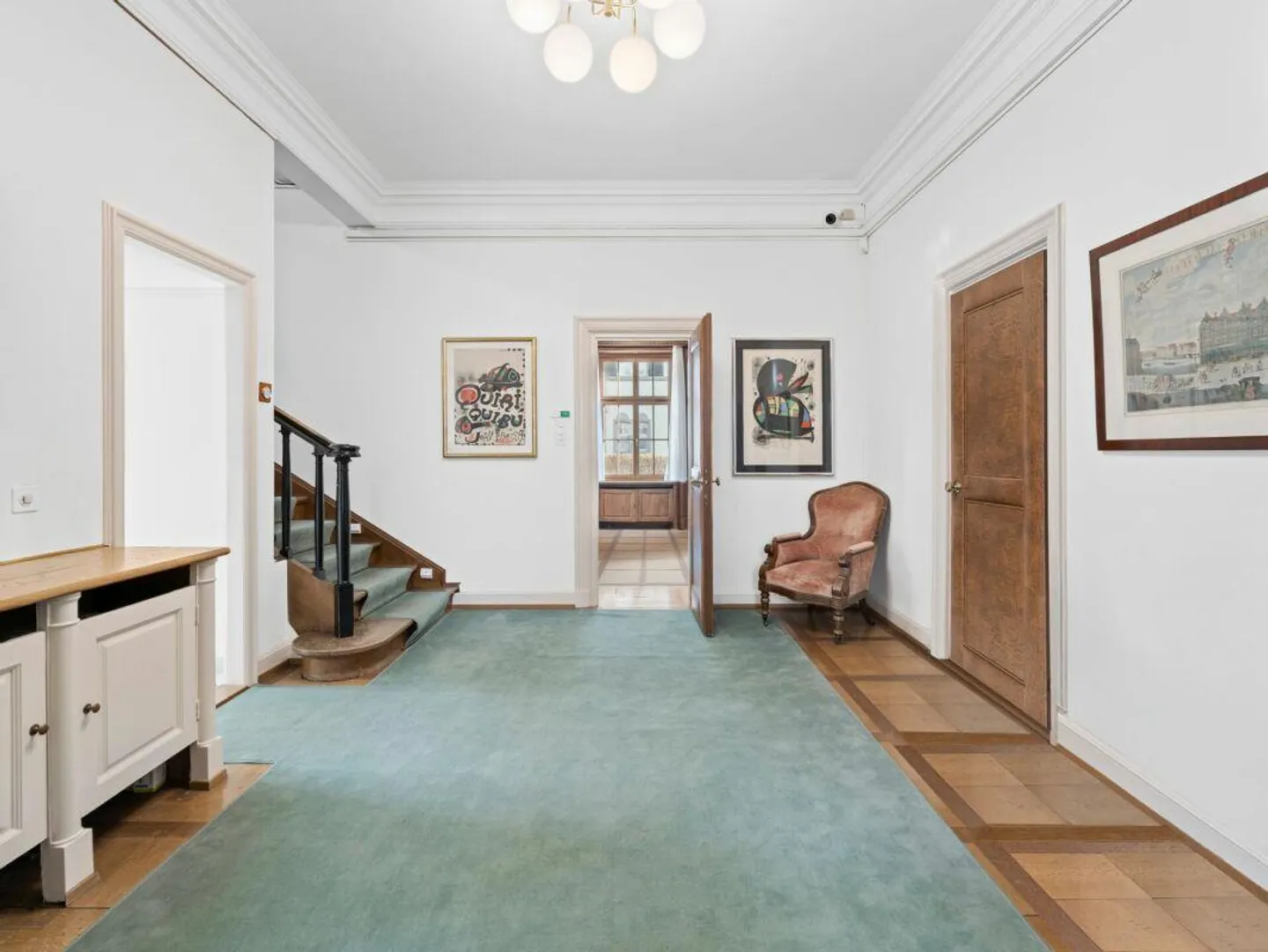 Villa Eterna | A Jewel on the Zürichberg - Photo 2 of 4