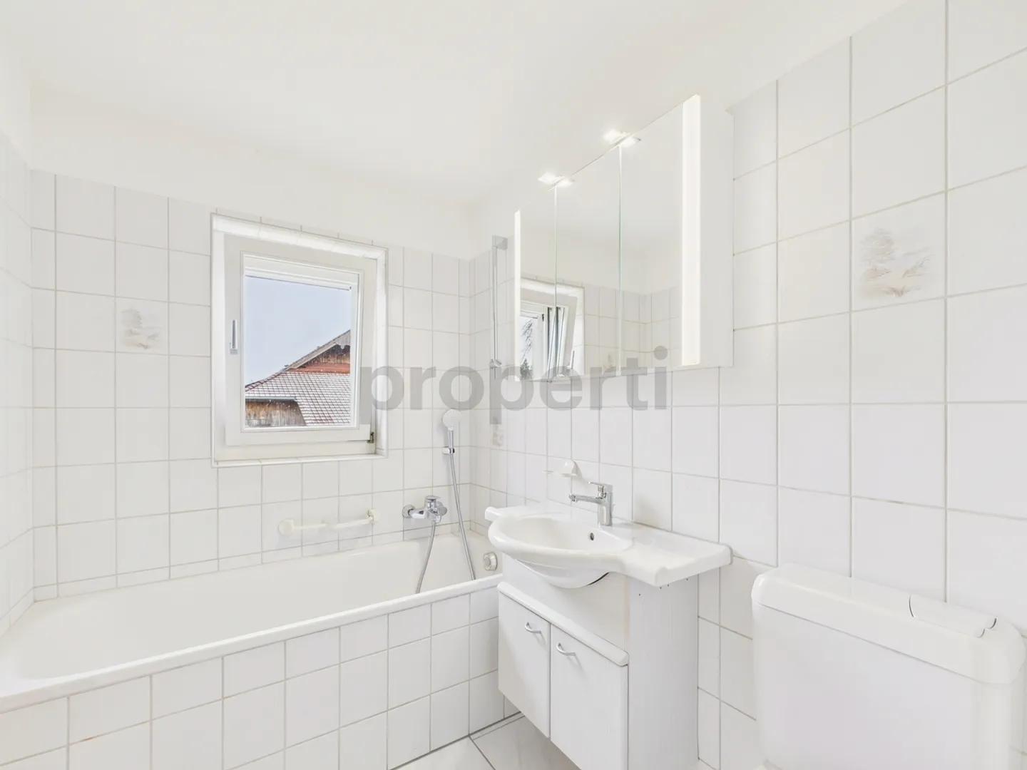 Appartement spacieux avec jardin - Photo 10 sur 13