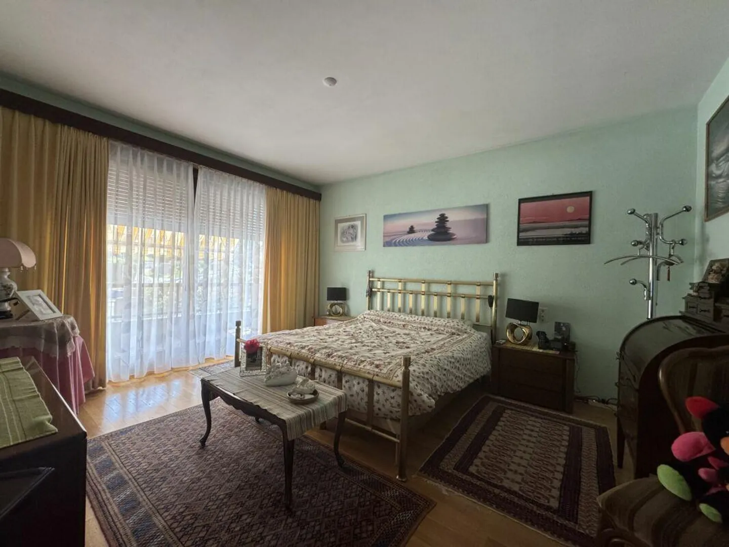Proprietà unica con due ampi appartamenti e spazio commerciale - Foto 7 di 8