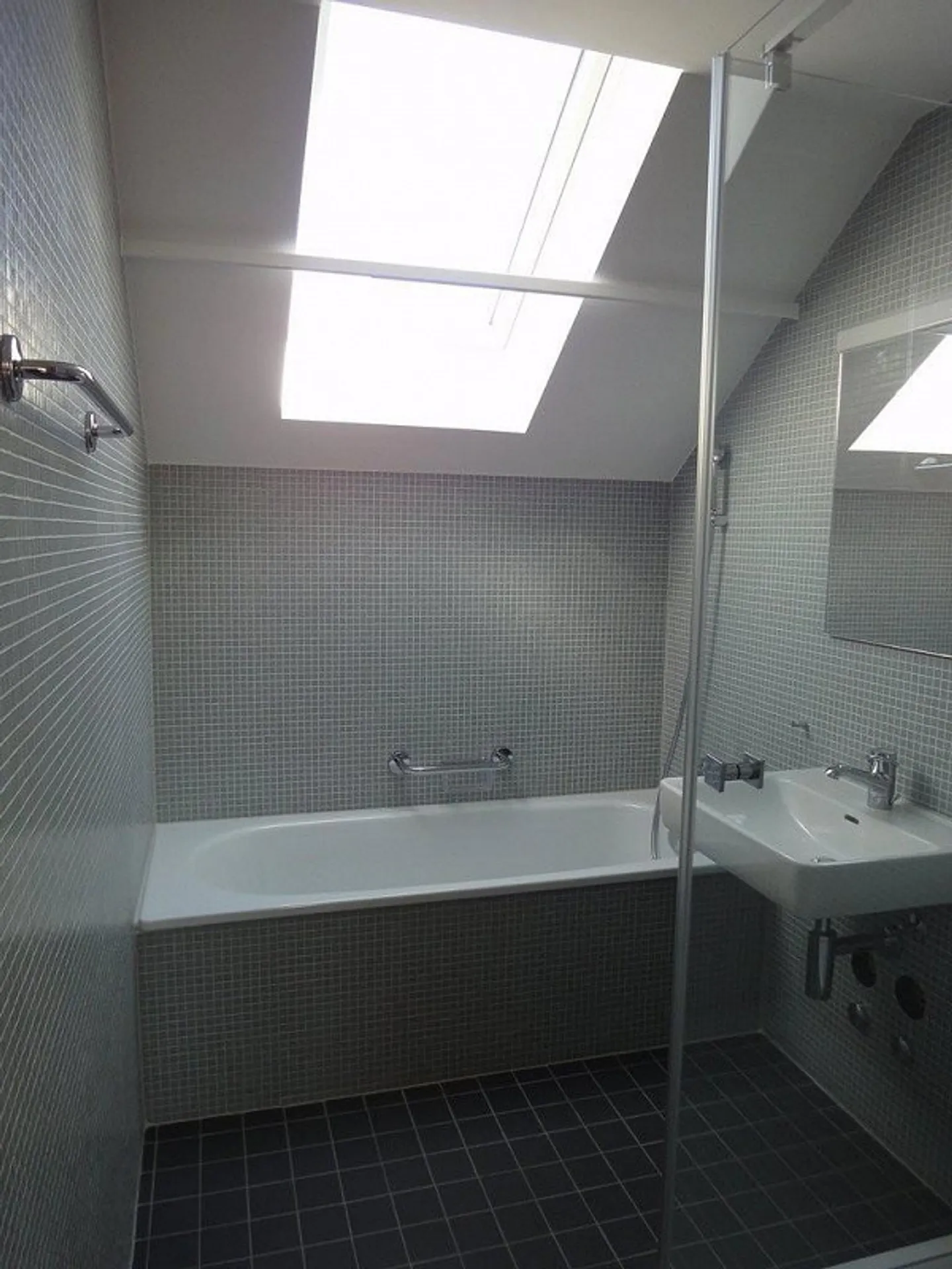 Appartement mansardé confortable de style loft dans un emplacement calme - Photo 4 sur 10