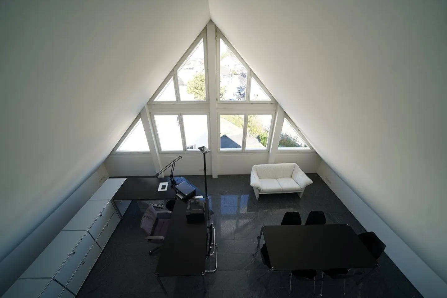 Attractive loft apartment in the attic including 3 underground parking spaces - Photo 6 of 9