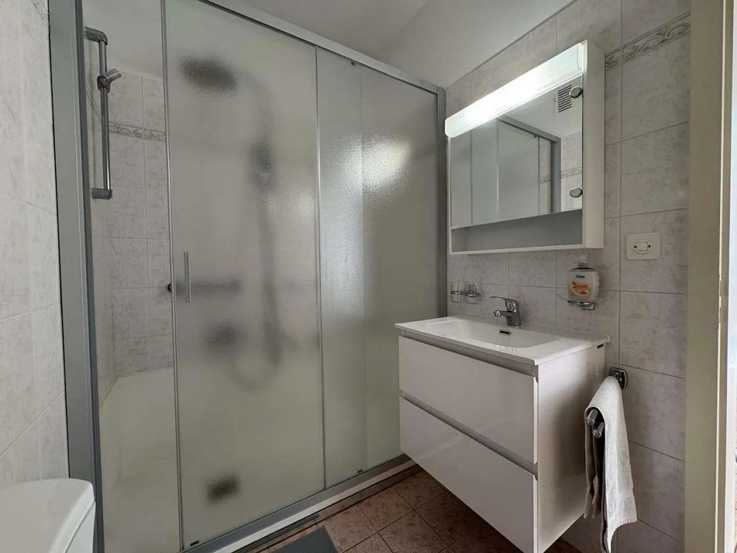 Comfortable 3.5 rooms in Molino Nuovo semi-furnished - Photo 7 of 11