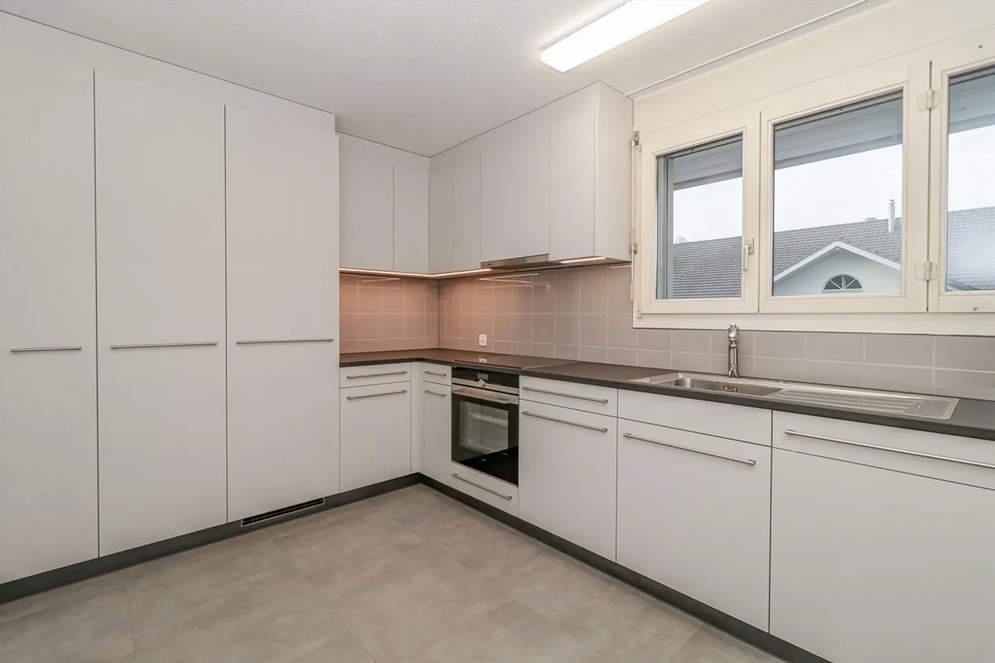 Comfortable 4.5-room apartment in the green - Photo 2 of 11