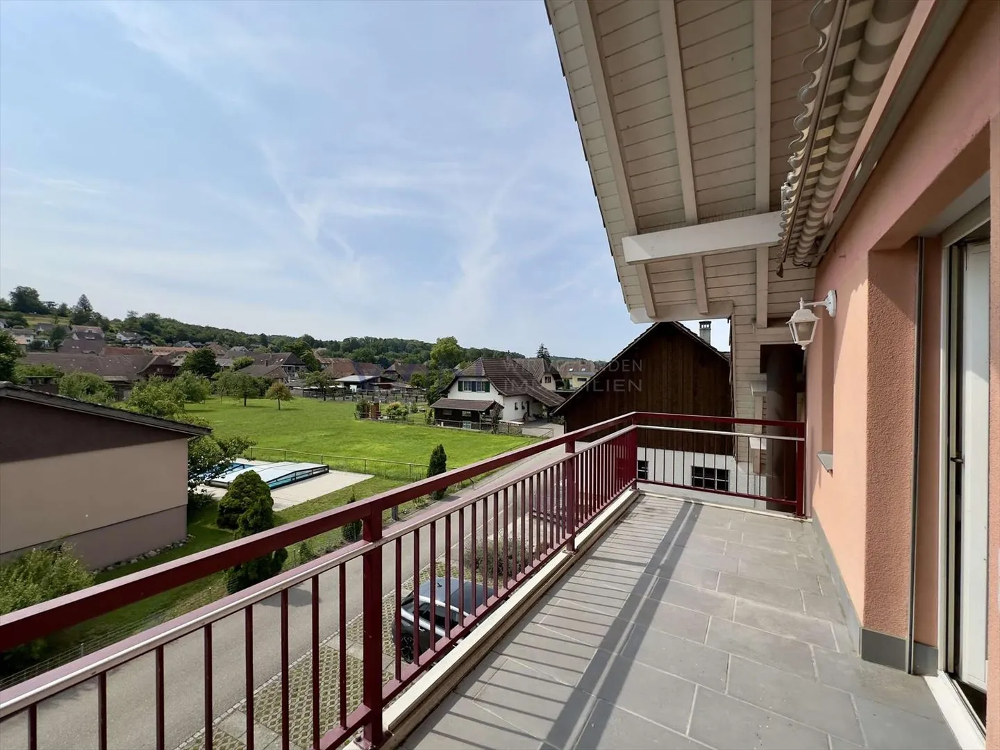 Between Roof and Horizon? A Home with Clarity and Feeling - Photo 8 of 8