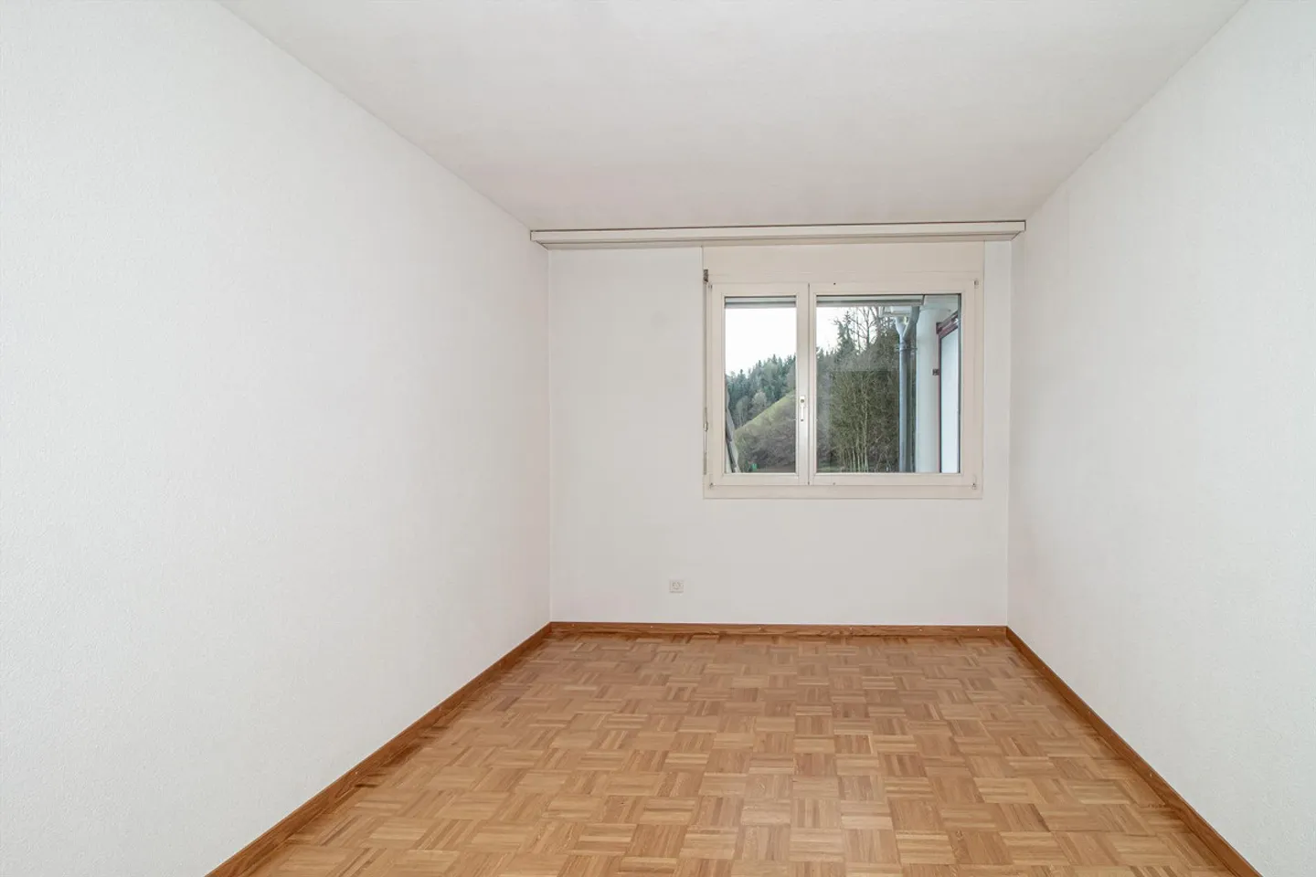 Comfortable 4.5-room apartment in the green - Photo 8 of 11