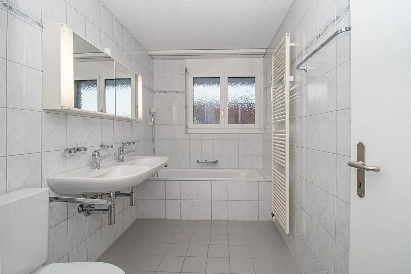 Comfortable 4.5-room apartment in the green - Photo 10 of 11