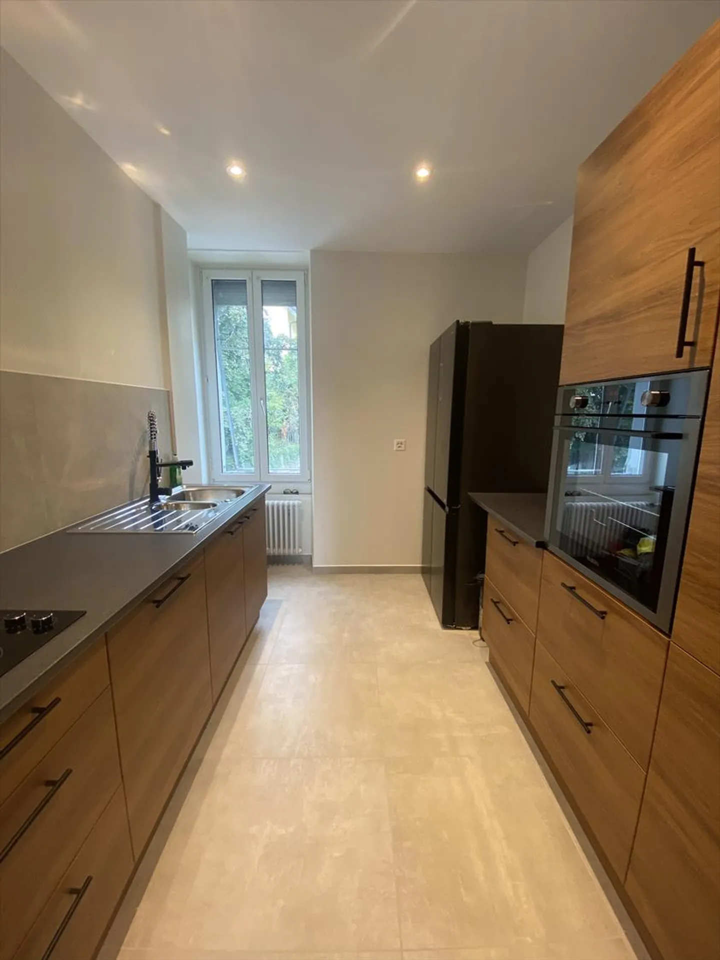 Prächtige helle Wohnung mit Balkon im Herzen von Neuchâtel - Foto 2 von 11