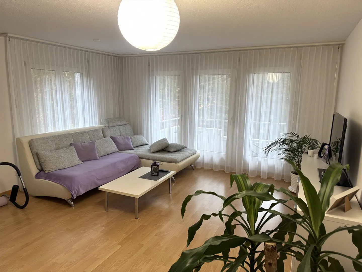 Schöne 2.5-Zimmer-Wohnung mit Balkon - Foto 2 von 8
