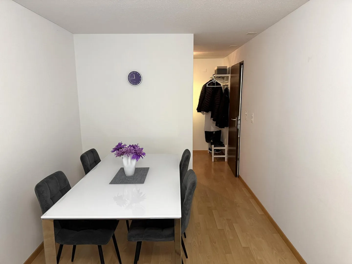 Schöne 2.5-Zimmer-Wohnung mit Balkon - Foto 3 von 8