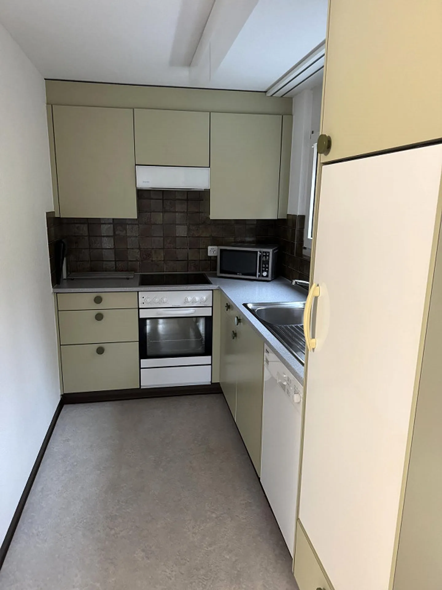 Schöne 2.5-Zimmer-Wohnung mit Balkon - Foto 4 von 8