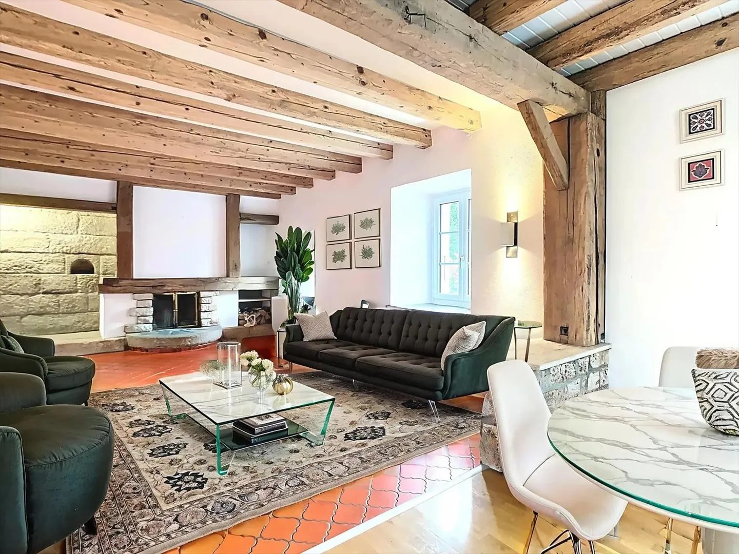 Casa affascinante in posizione tranquilla con giardino - Foto 1 di 8
