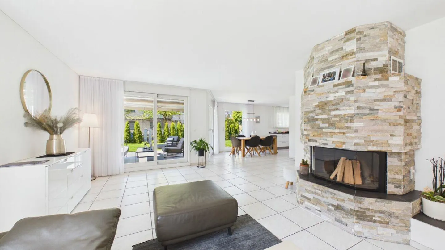 Maison individuelle indépendante avec beaucoup de vie privée et bien entretenue ... - Photo 3 sur 6