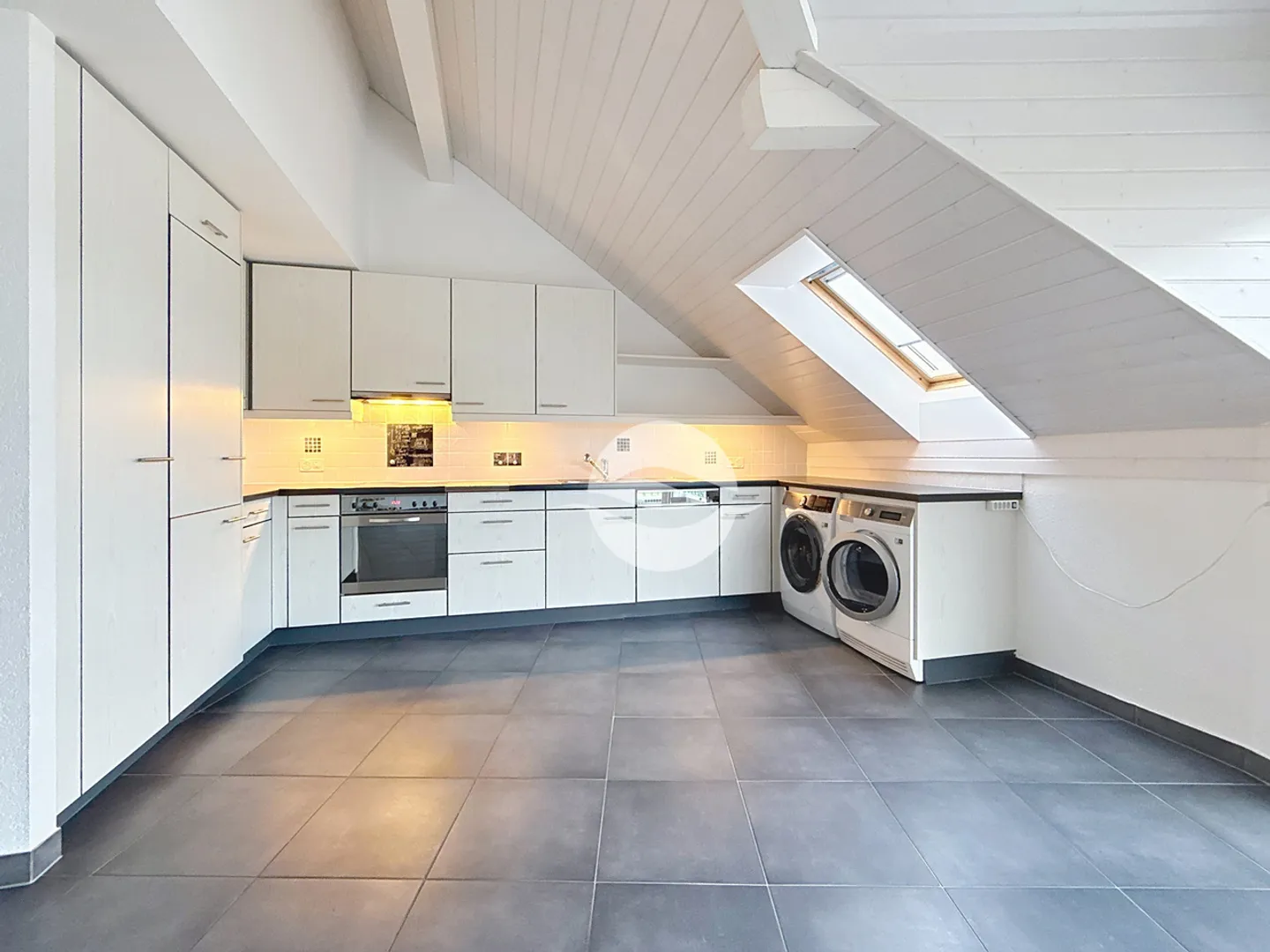 Duplex im Dachgeschoss - 2 Schlafzimmer - Foto 6 von 12